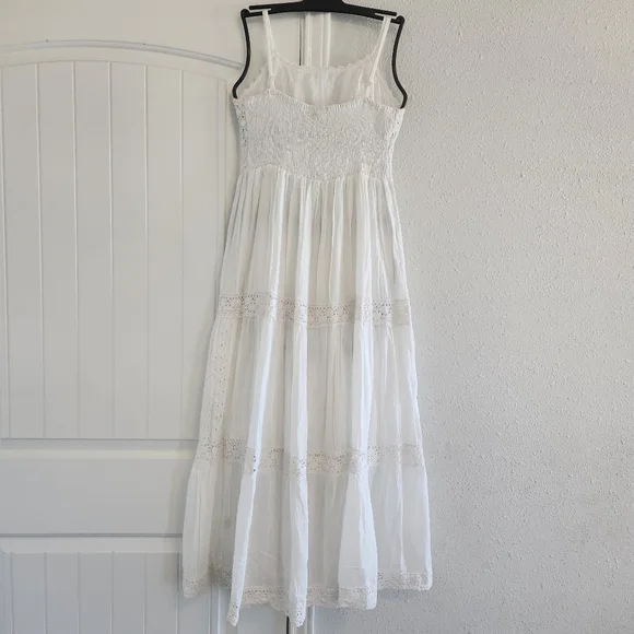Magic White Eyelet & Lace Trim Maxi Dress Size Medium - Picture 7 of 12